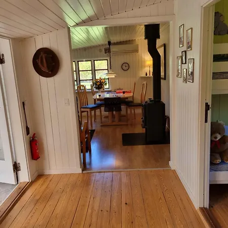 Charming And Cozy House Near Hove Semesterbostad *