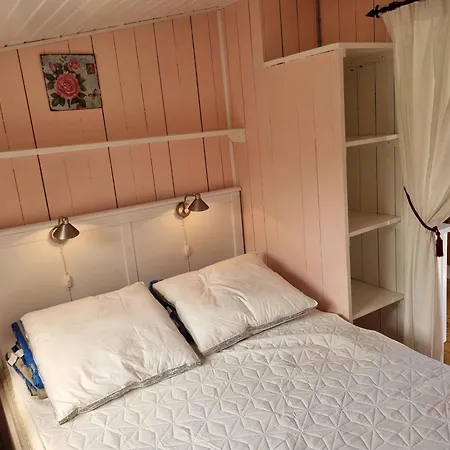 Semesterbostad Charming And Cozy House Near Hove *