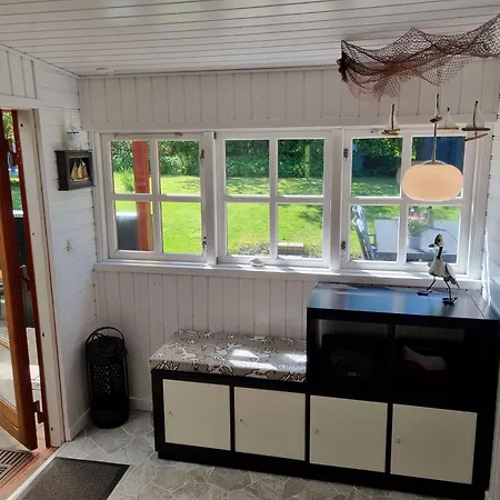 Charming And Cozy House Near Hove *